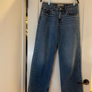 Women’s Levi’s Low Loose Jeans. Size 28. bought at revolve worn once